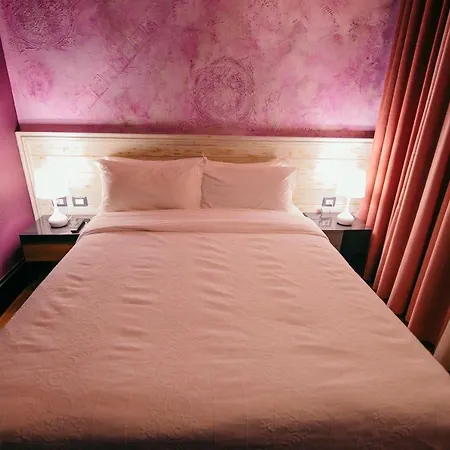 Cathedral Boutique Hotel Korce